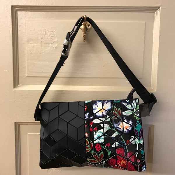 Women s Patrizia Luca Geometric Purse Black F.L. CROOKS.COM